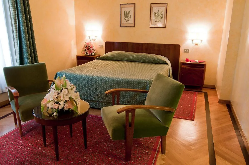Bettoja Hotel Atlantico Рим